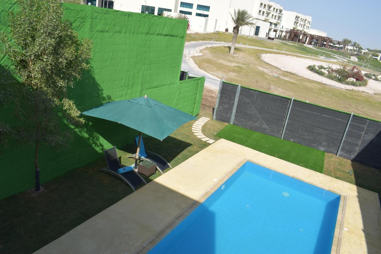 Retaj Salwa Resort & Spa Doha Exteriör bild Swimming pool at the University of Batna