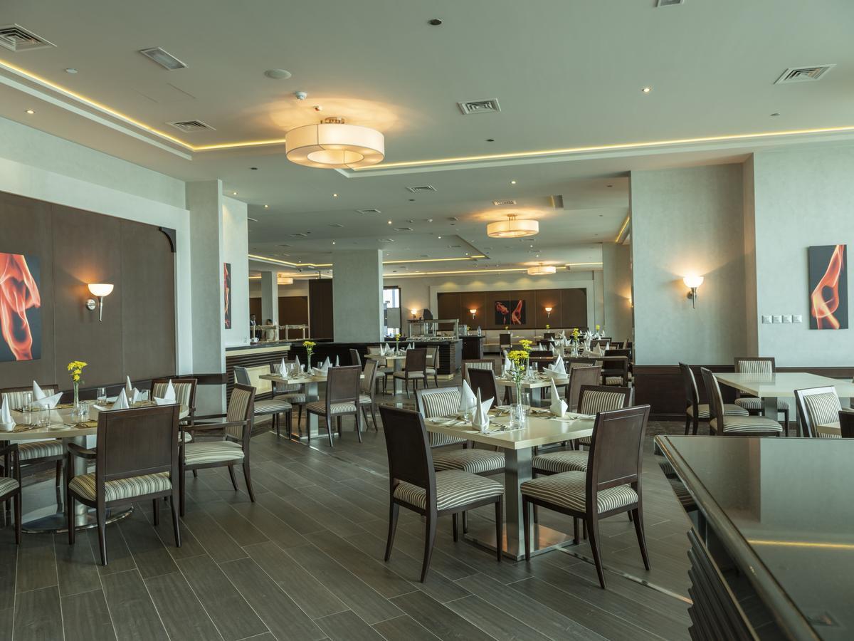 Retaj Salwa Resort & Spa Doha Exteriör bild The restaurant