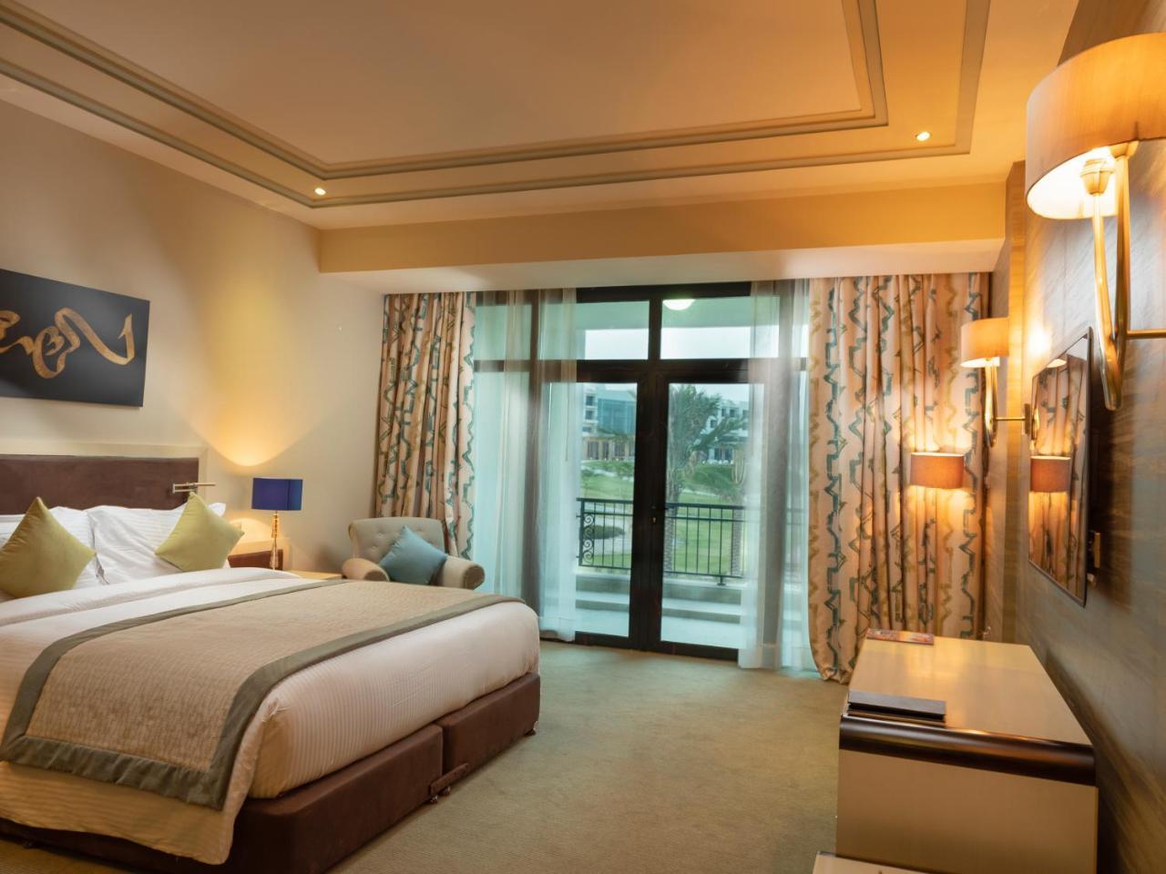 Retaj Salwa Resort & Spa Doha Exteriör bild A room at the hotel