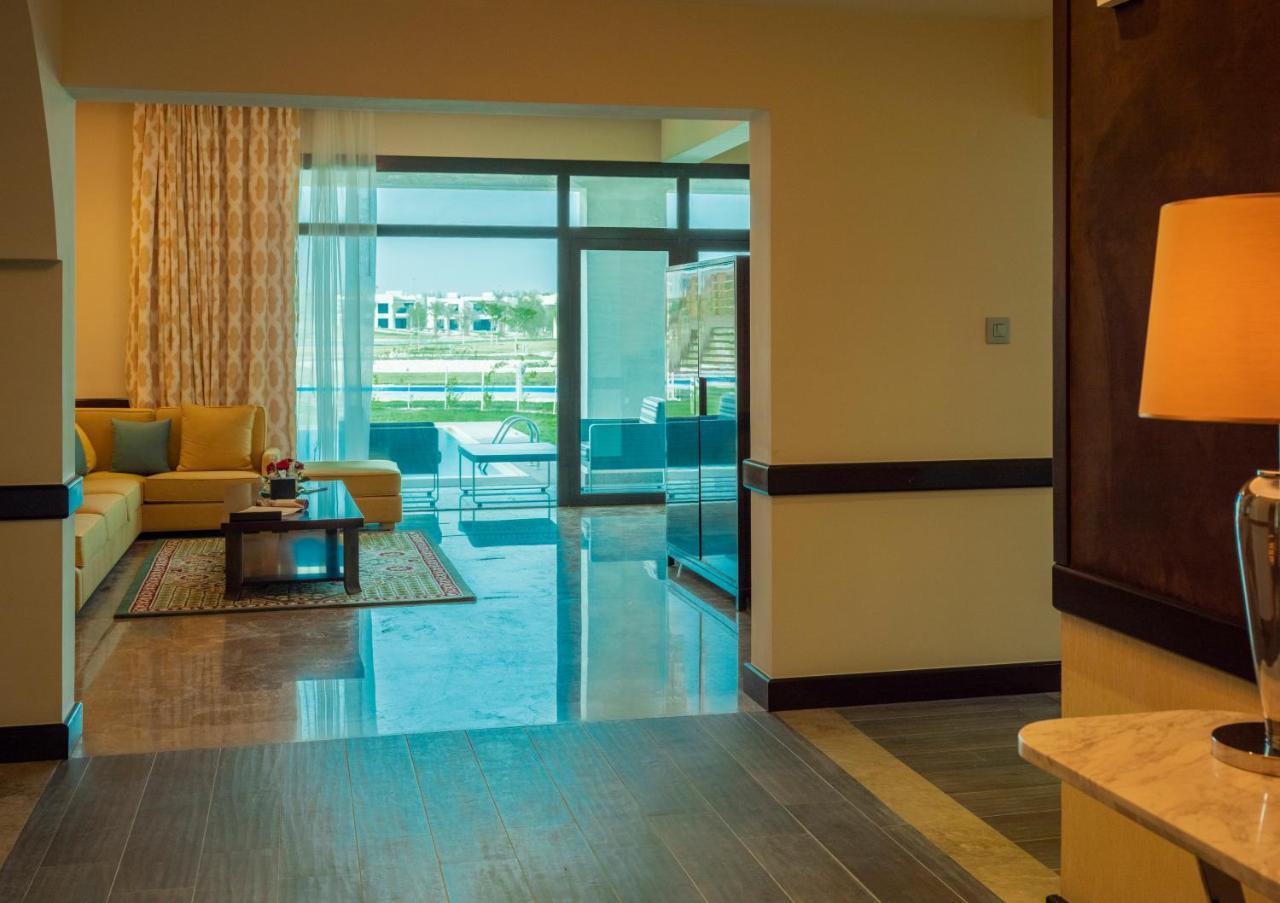 Retaj Salwa Resort & Spa Doha Exteriör bild A suite at the Ritz-Carlton, DIFC