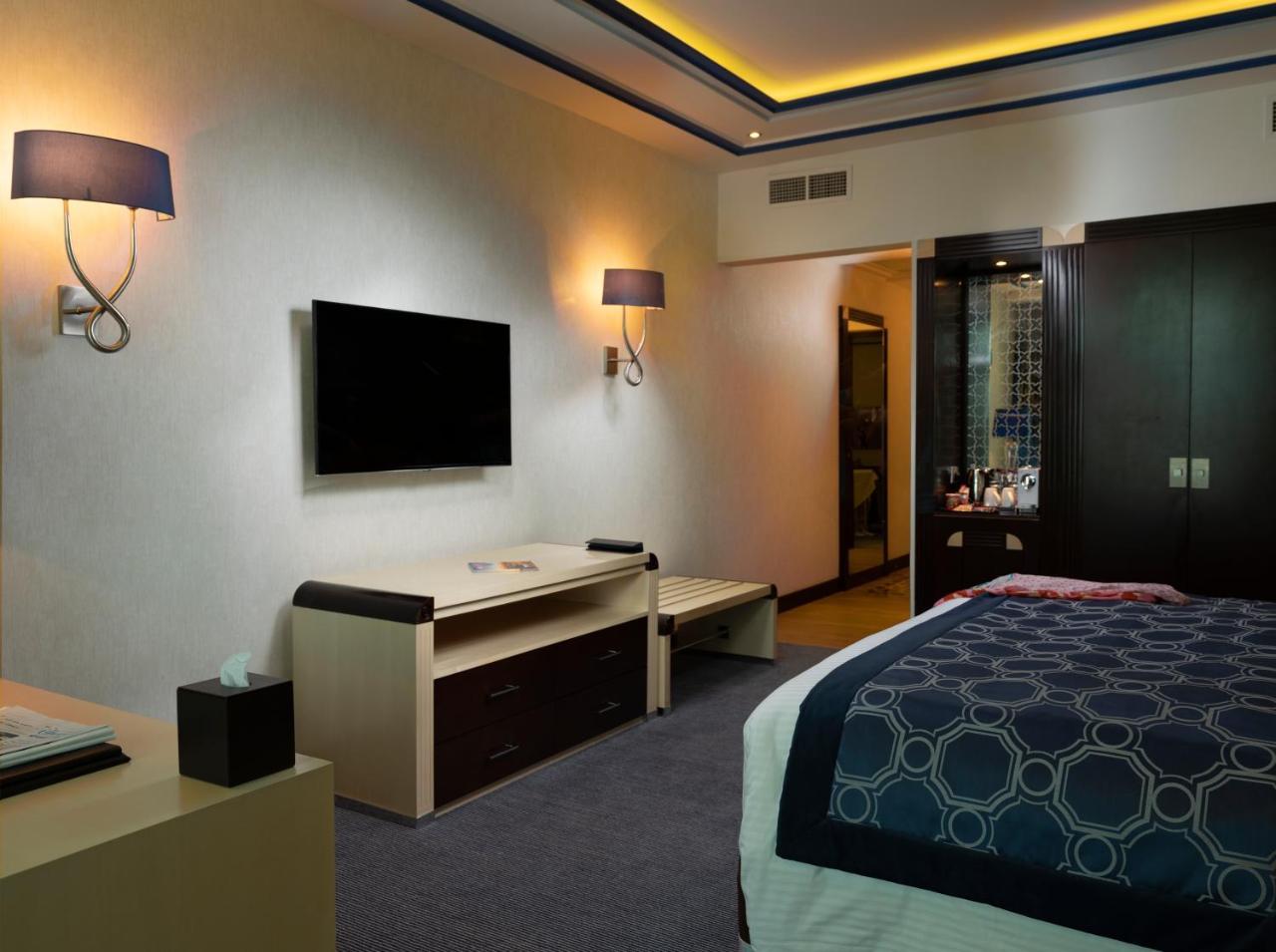 Retaj Salwa Resort & Spa Doha Exteriör bild A room at the hotel